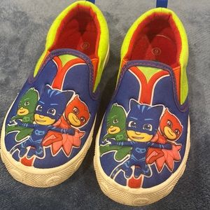 Kids sneakers